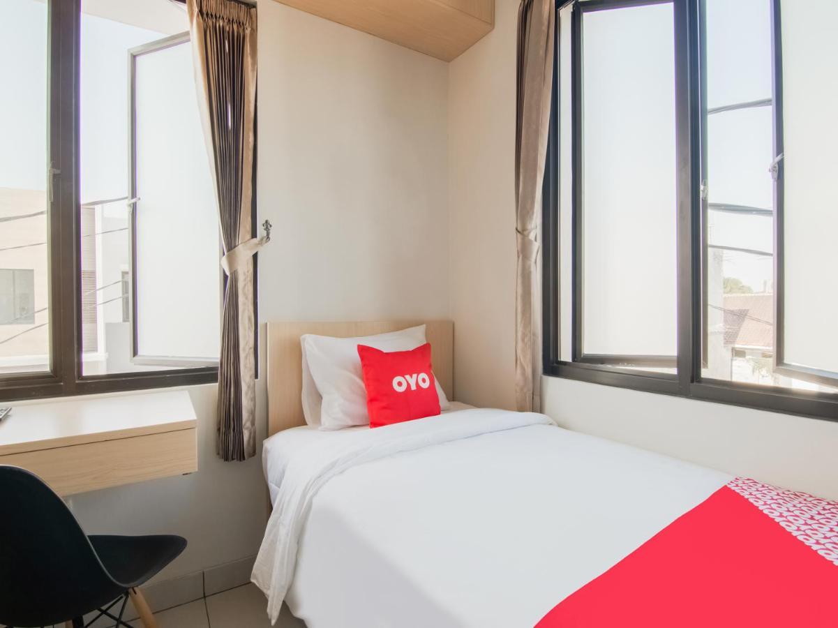 Oyo 3824 Columbus Residence J1 Telukjambe Ngoại thất bức ảnh