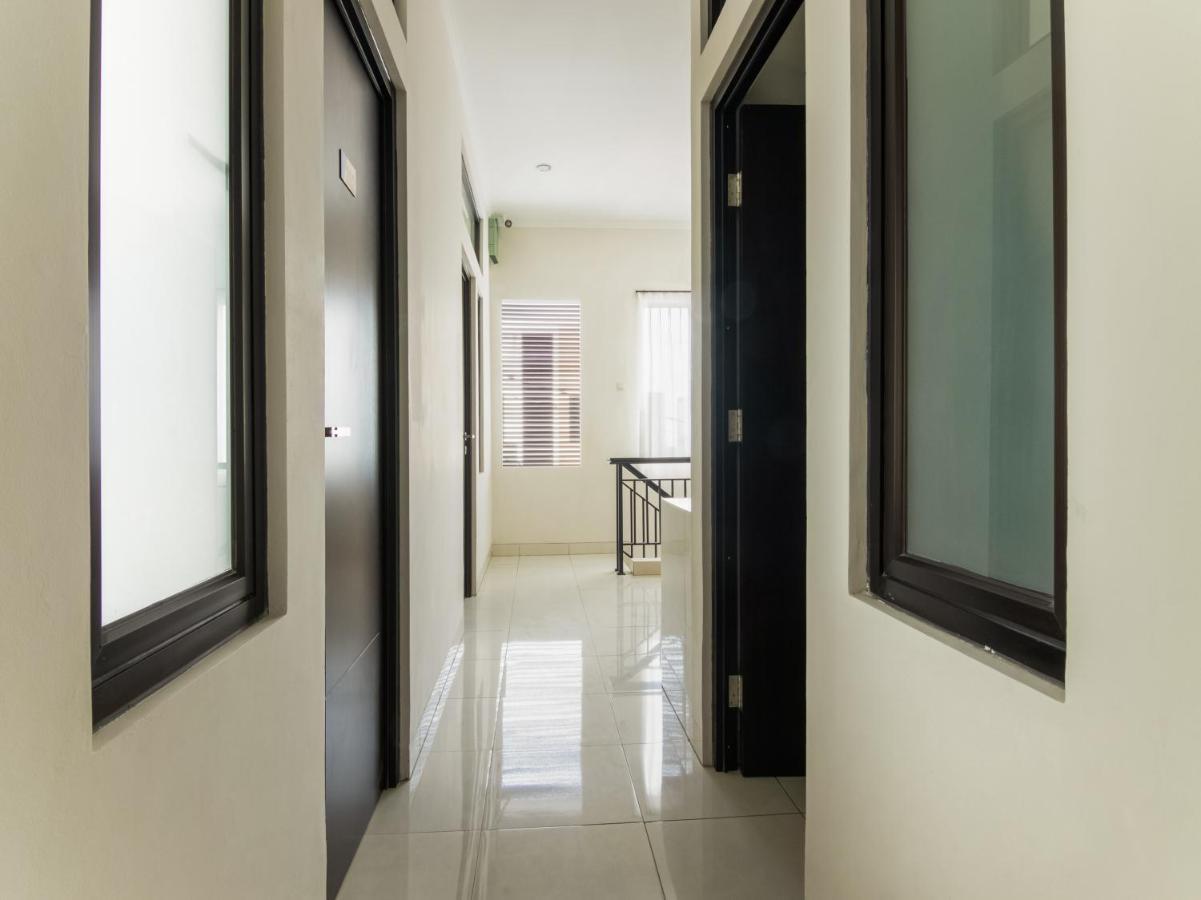 Oyo 3824 Columbus Residence J1 Telukjambe Ngoại thất bức ảnh