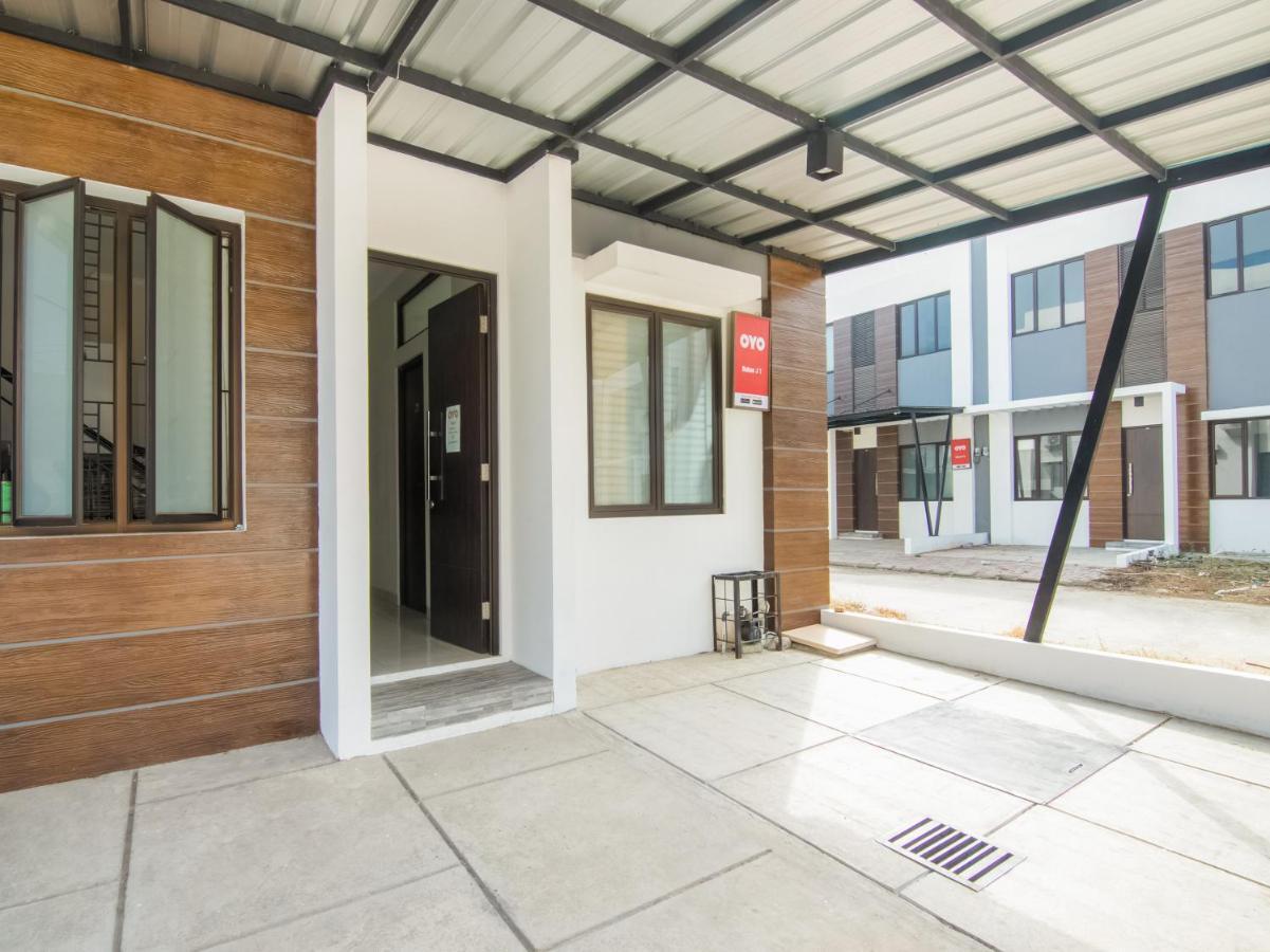 Oyo 3824 Columbus Residence J1 Telukjambe Ngoại thất bức ảnh