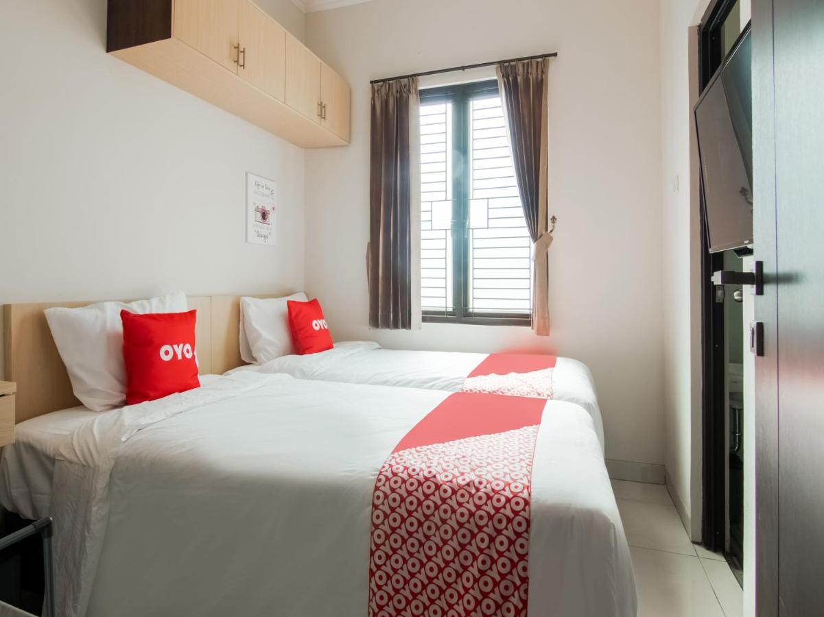 Oyo 3824 Columbus Residence J1 Telukjambe Ngoại thất bức ảnh