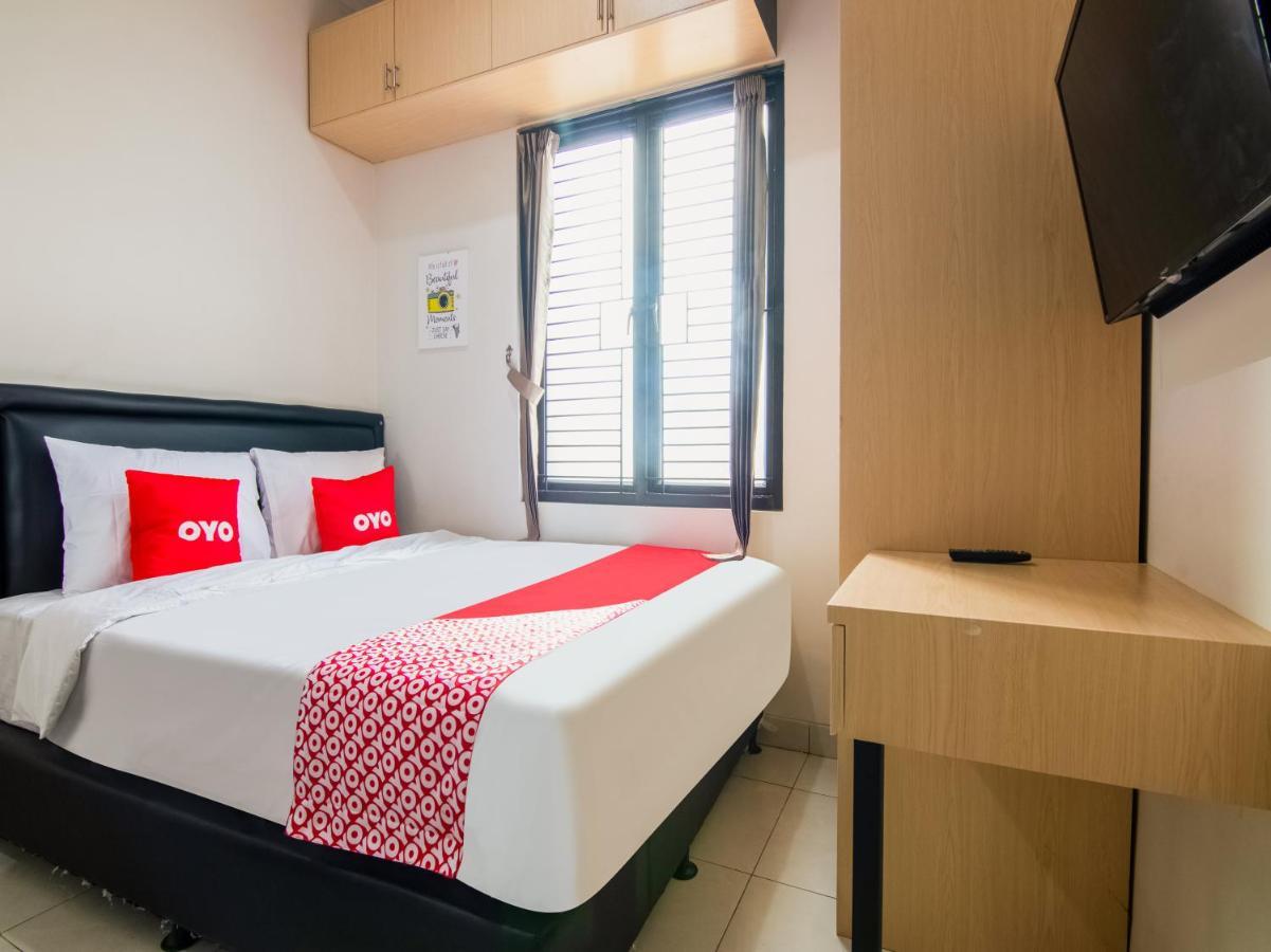 Oyo 3824 Columbus Residence J1 Telukjambe Ngoại thất bức ảnh